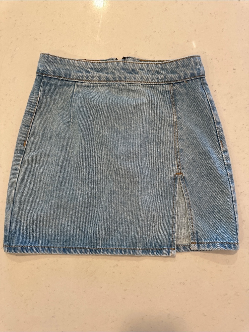 NWOT Lioness Denim Mini Skirt With Front Slit Size XS Revolve Feminine Trendy
